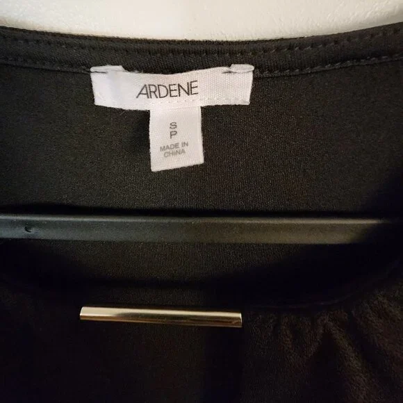 Ardene- Black Top - Picture 2 of 2